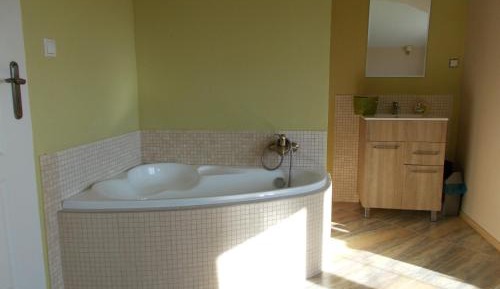 Apartment (1-2 Adults)