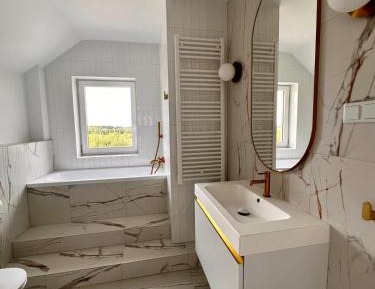 Two-Bedroom Deluxe Apartment with Balcony