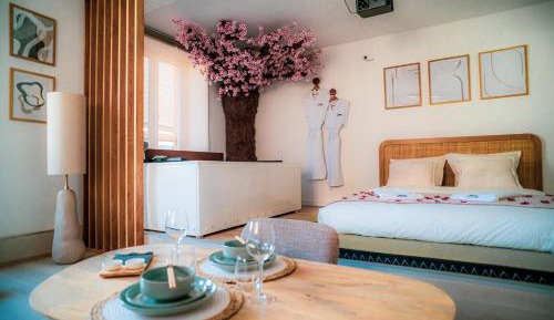 One-Bedroom Apartment with Spa Bath