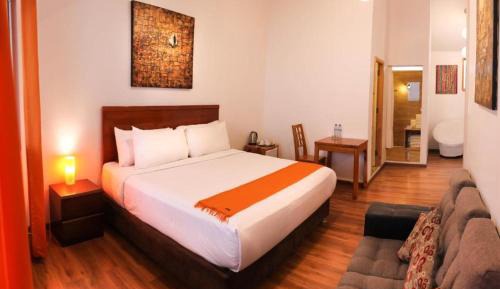 Deluxe Suite with Spa Bath