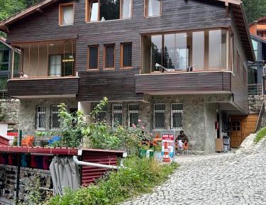 Apartment with Lake View