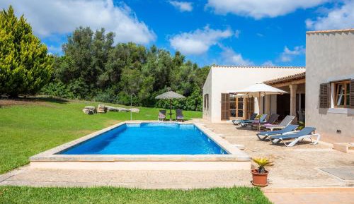 Villa with Garden View