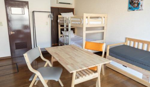 Apartment with Mountain View