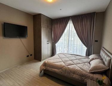 Studio Apartment with Balcony