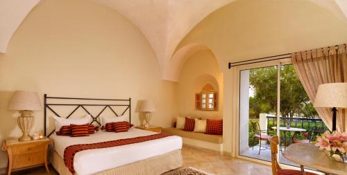 Deluxe Double or Twin Room with Garden View