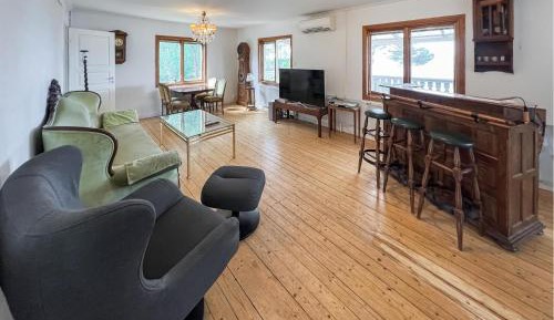 Four-Bedroom Holiday Home