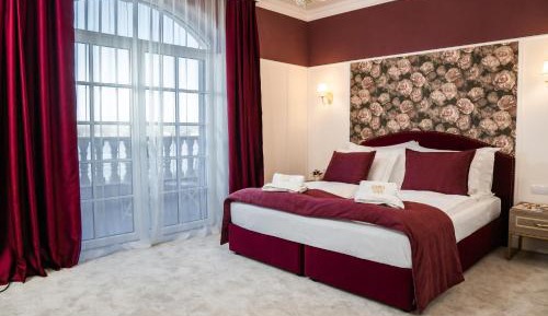 Double Room with Terrace and River View