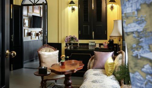 Deluxe Family Suite