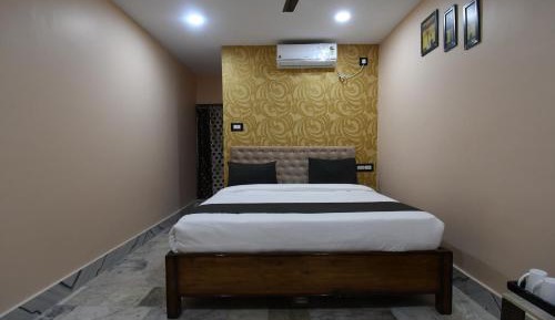 Standard Twin Room with Shared Bathroom