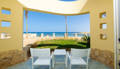Bungalow with Sea View