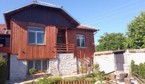 Villa with Mountain View