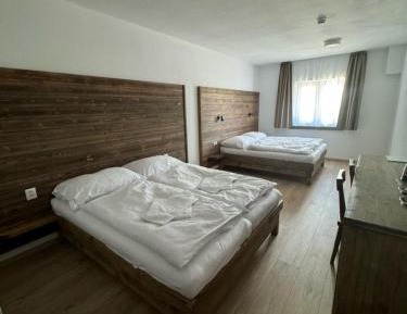 Classic Quadruple Room