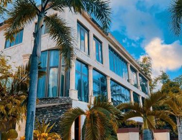 Villa - Beach Front