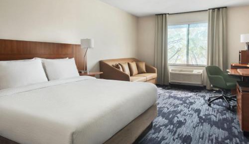 Deluxe King Room