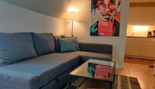 Studio Apartment with One Double Bed