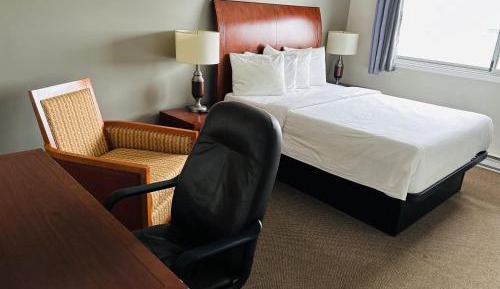 Queen Room