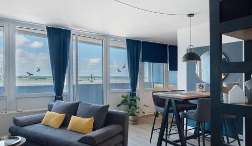 Superior One-Bedroom Apartment with Balcony