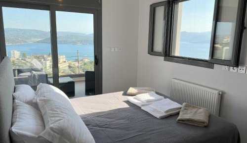 Three-Bedroom Holiday Home 