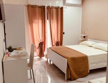 Deluxe Triple Room with Sea View