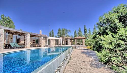 Seven-Bedroom House