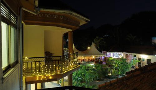 Apartment with Pool View 