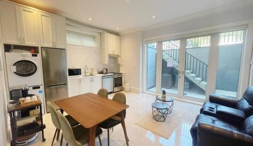Double Room with Shared Toilet