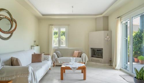 Three-Bedroom Superior Apartment