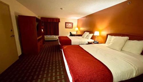 Queen Room with Two Queen Beds - Non-Smoking