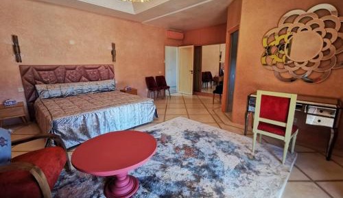 Deluxe King Room
