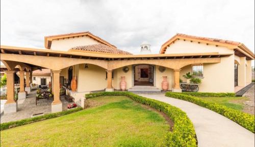 Deluxe Villa