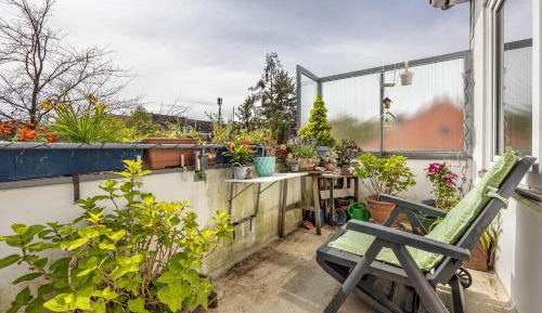 Superior One-Bedroom Apartment with Balcony