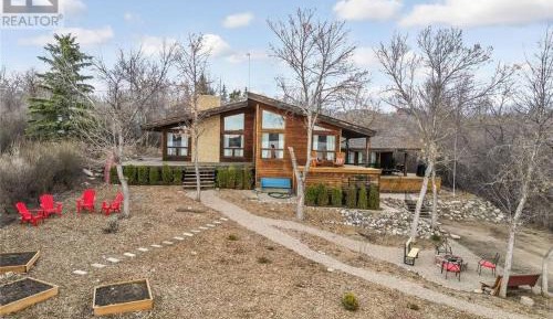 Three-Bedroom Holiday Home 