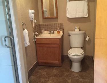 Standard Queen Room