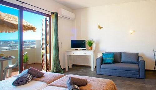 Studio Apartment with Sea View