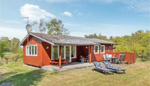 Three-Bedroom Holiday Home 