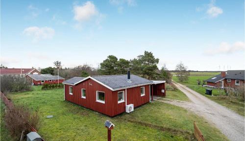 One-Bedroom Holiday Home