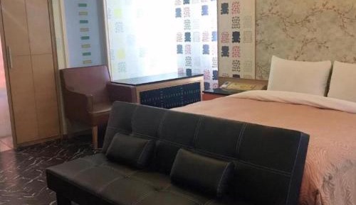 Queen Room with Spa Bath