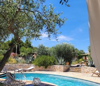 Two Bedroom Villa with Swimming Pool and Garden View