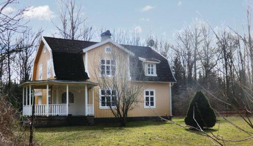 Two-Bedroom Holiday Home