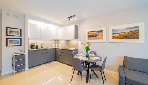 One-Bedroom Apartment with Balcony