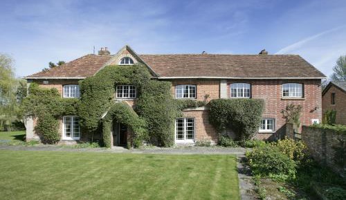 Villa with Garden View