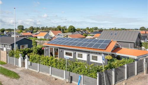 Three-Bedroom Holiday Home 