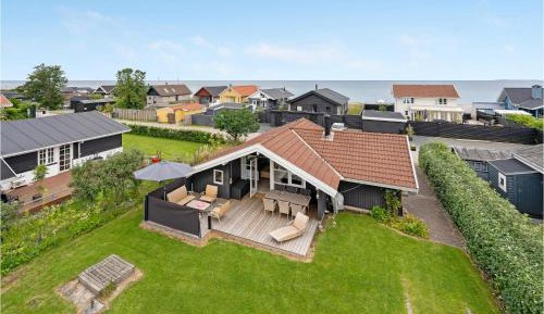 Two-Bedroom Holiday Home