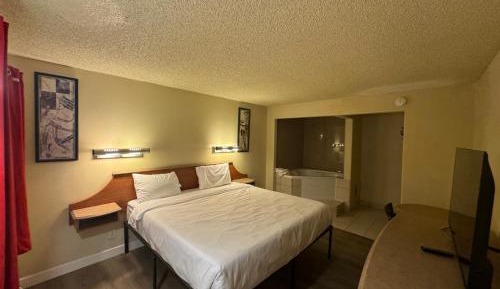 King Room with Spa Bath