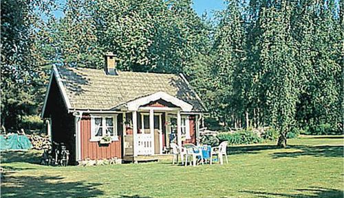 One-Bedroom Holiday Home