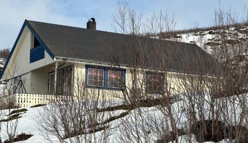 Three-Bedroom Holiday Home 