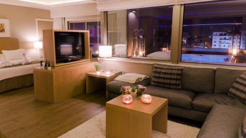 Executive Suite with Pool View