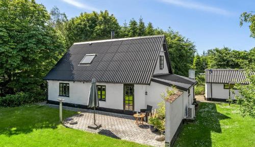 Two-Bedroom Holiday Home