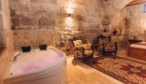 King Suite with Spa Bath