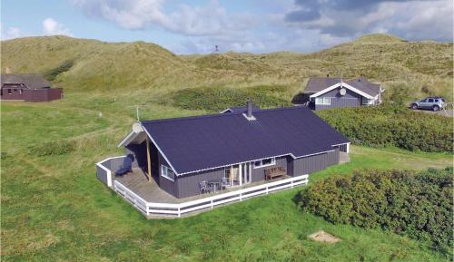 Four-Bedroom Holiday Home